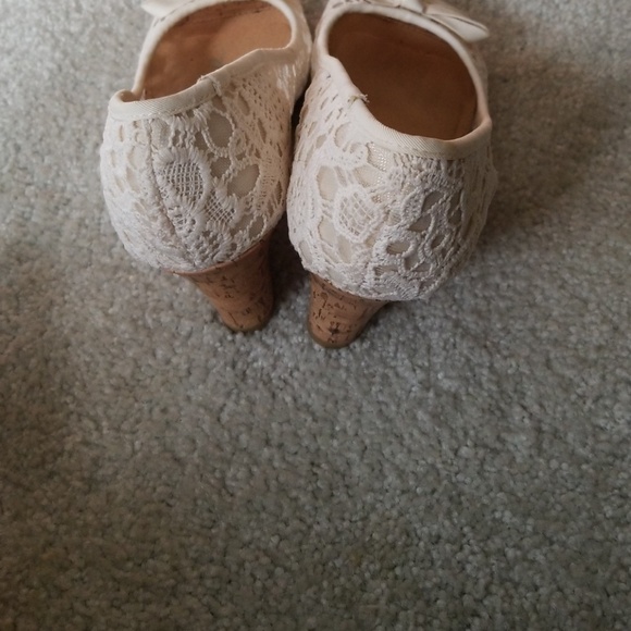 Macrame cream color wedges - Picture 2 of 4